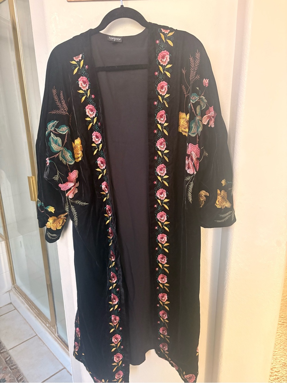 Black Velvet Kimono/Duster /Coat Gorgeous Embroidery NWOT Size M